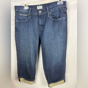 Woman’s Levi’s 515 -5 pockets- Cuffed Denim Jean Capris Size: 6- Dark Denim